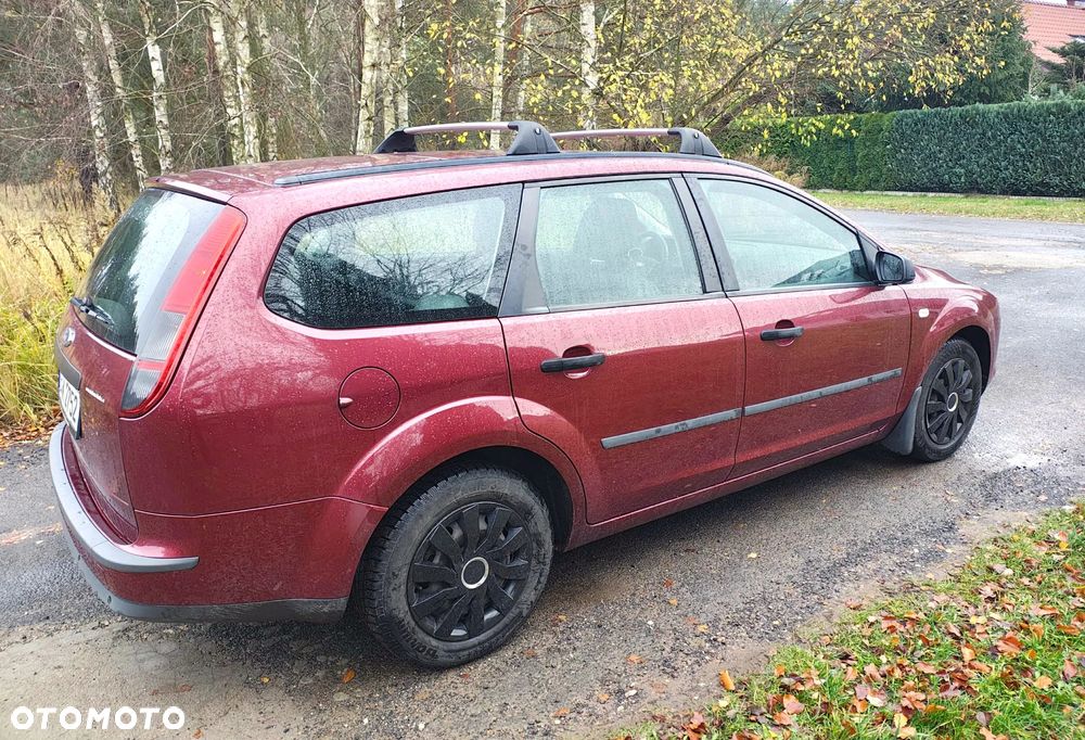 Ford Focus 1.6 16V Connection - 11