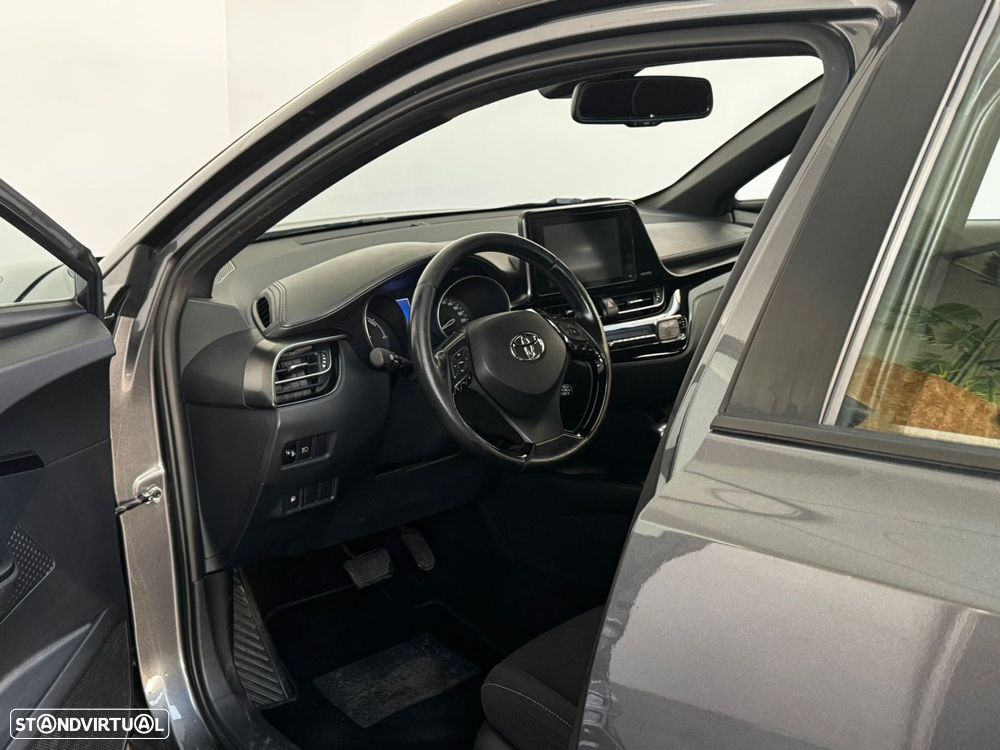 Toyota C-HR 1.8 Hybrid Exclusive - 24