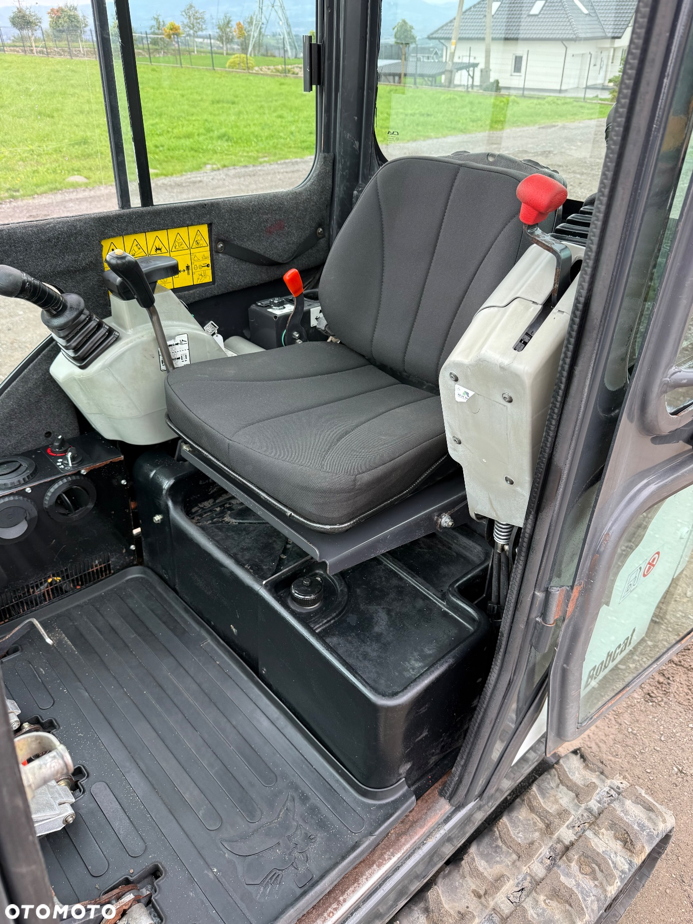 Bobcat E16 - 8