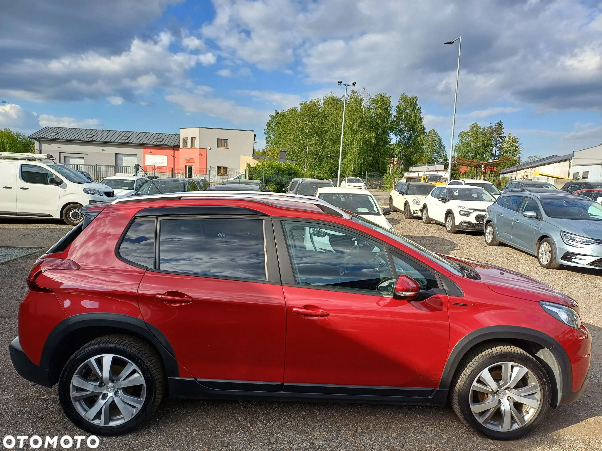 Peugeot 2008 1.2 Pure Tech GPF Signature S&S EAT6 - 7