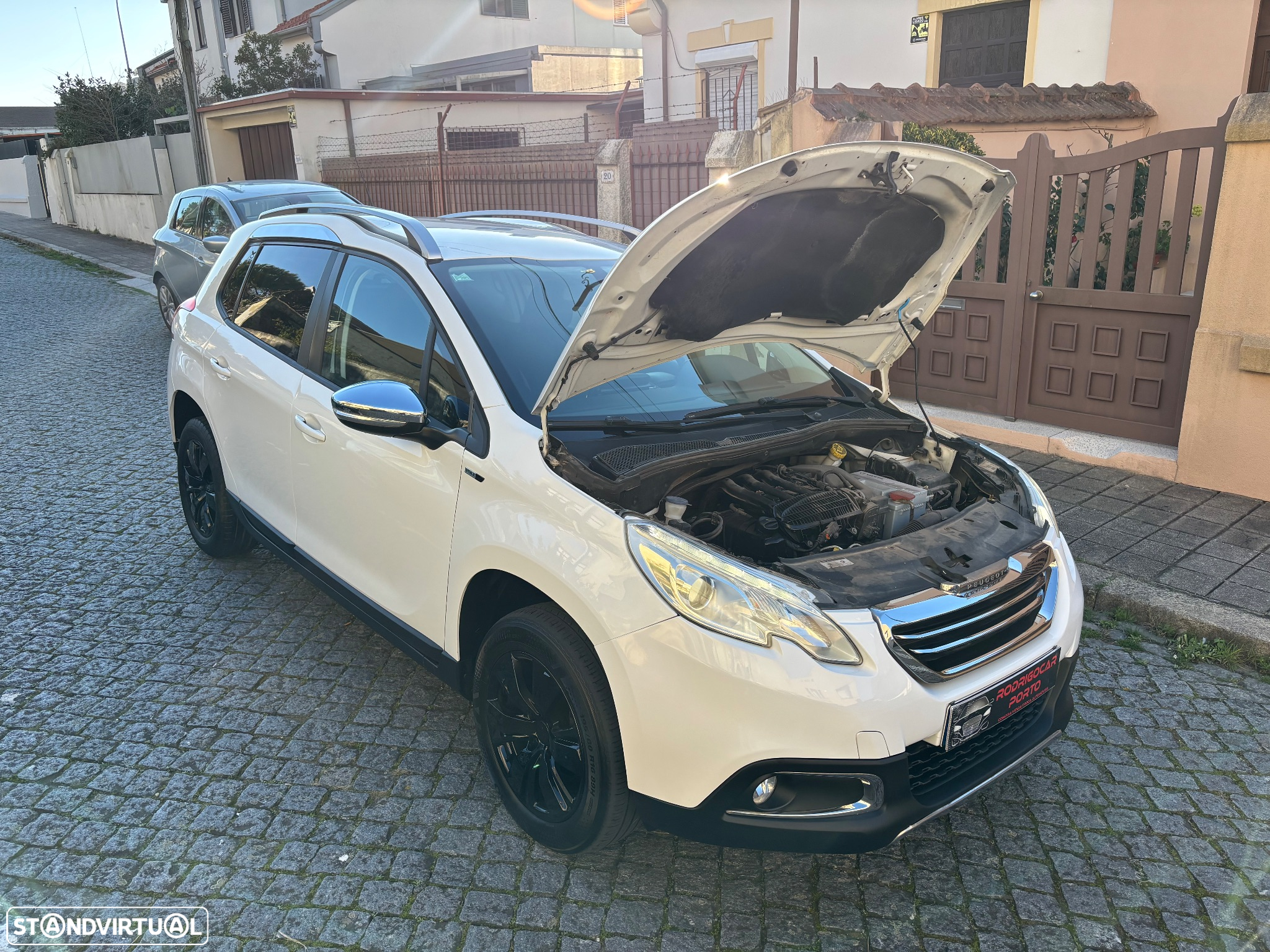 Peugeot 2008 1.2 PureTech Style - 23
