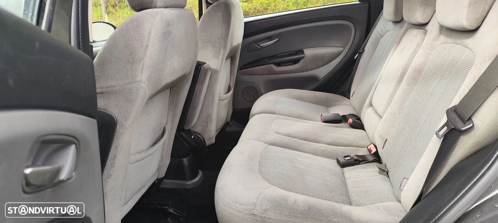 Fiat Linea 1.3 M-Jet Emotion - 12