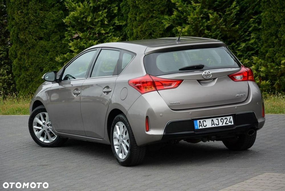 Toyota Auris 1.6 Executive - 6