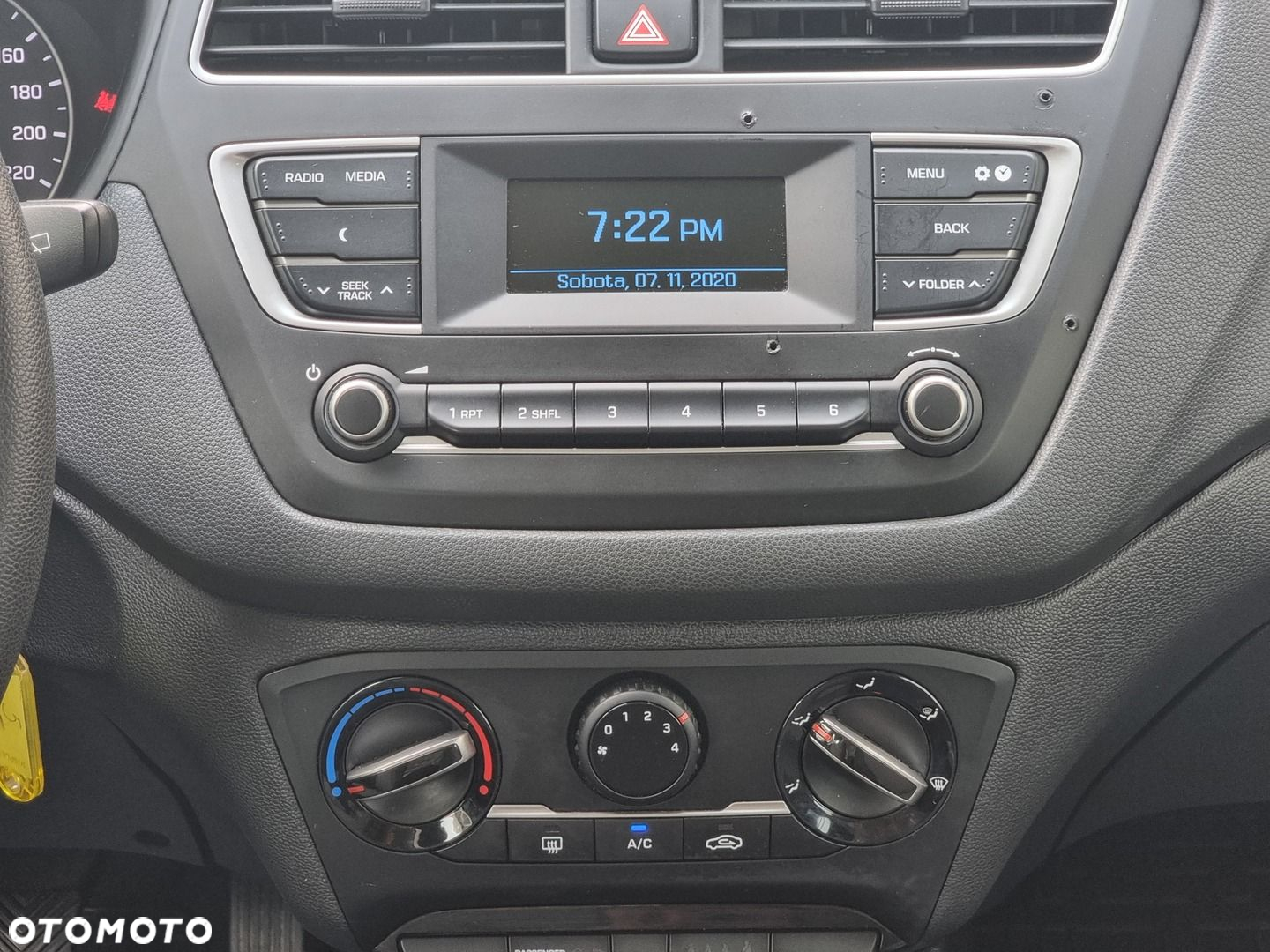 Hyundai i20 1.2 BlueDrive Classic + - 29