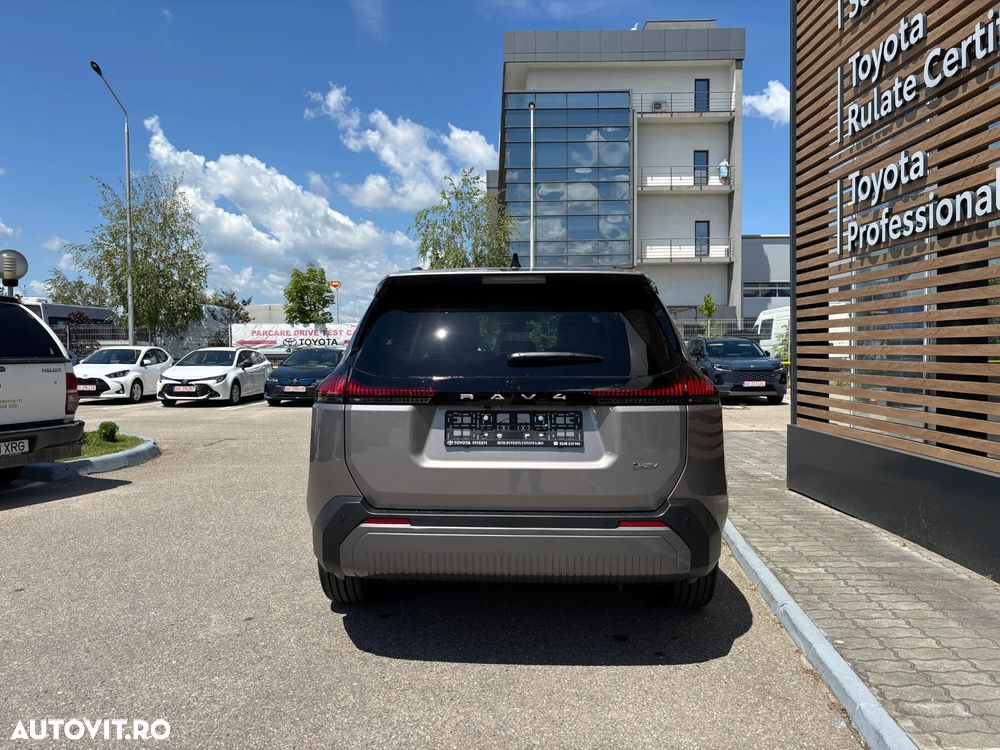 Toyota RAV4 - 7
