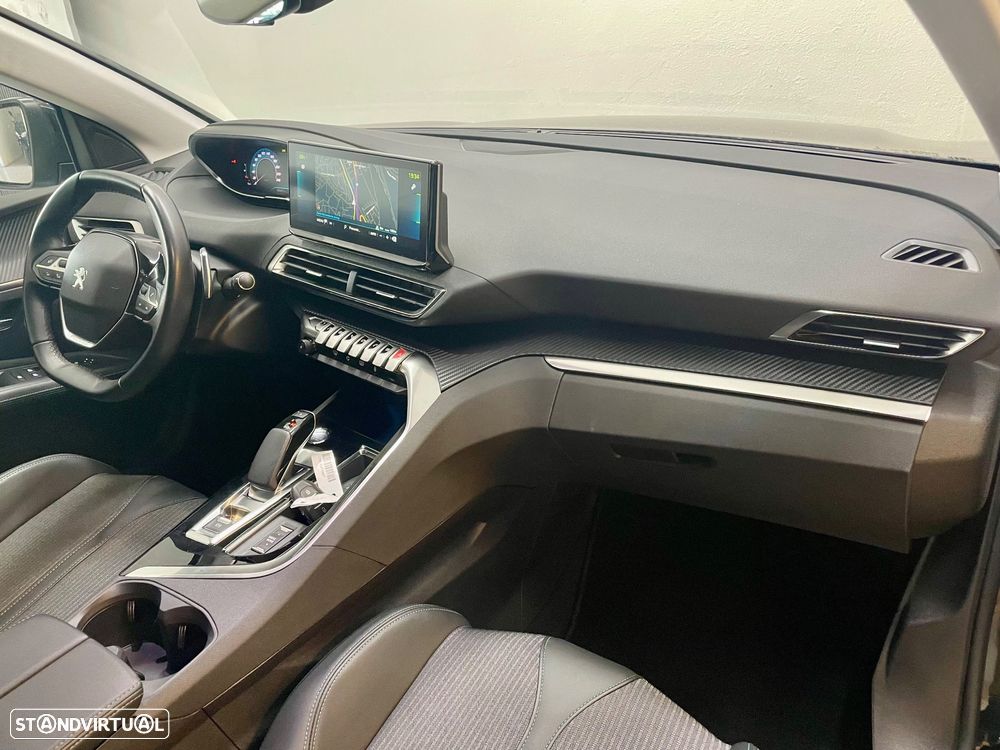 Peugeot 3008 225 e-EAT8 Allure Pack - 29
