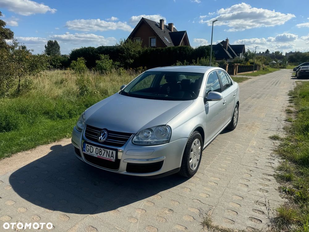 Volkswagen Jetta 1.9 TDI Trendline - 1