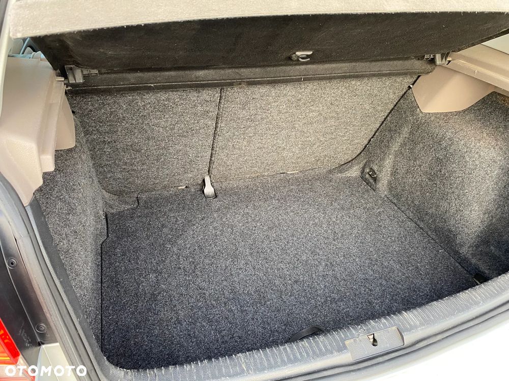 Volkswagen Golf - 11