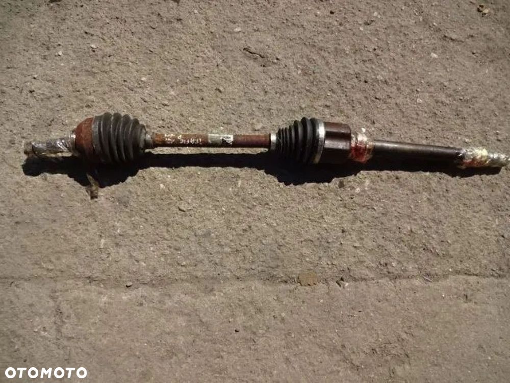 TRAFIC III VIVARO II 1.6 DCI PÓŁOŚ PRAWA