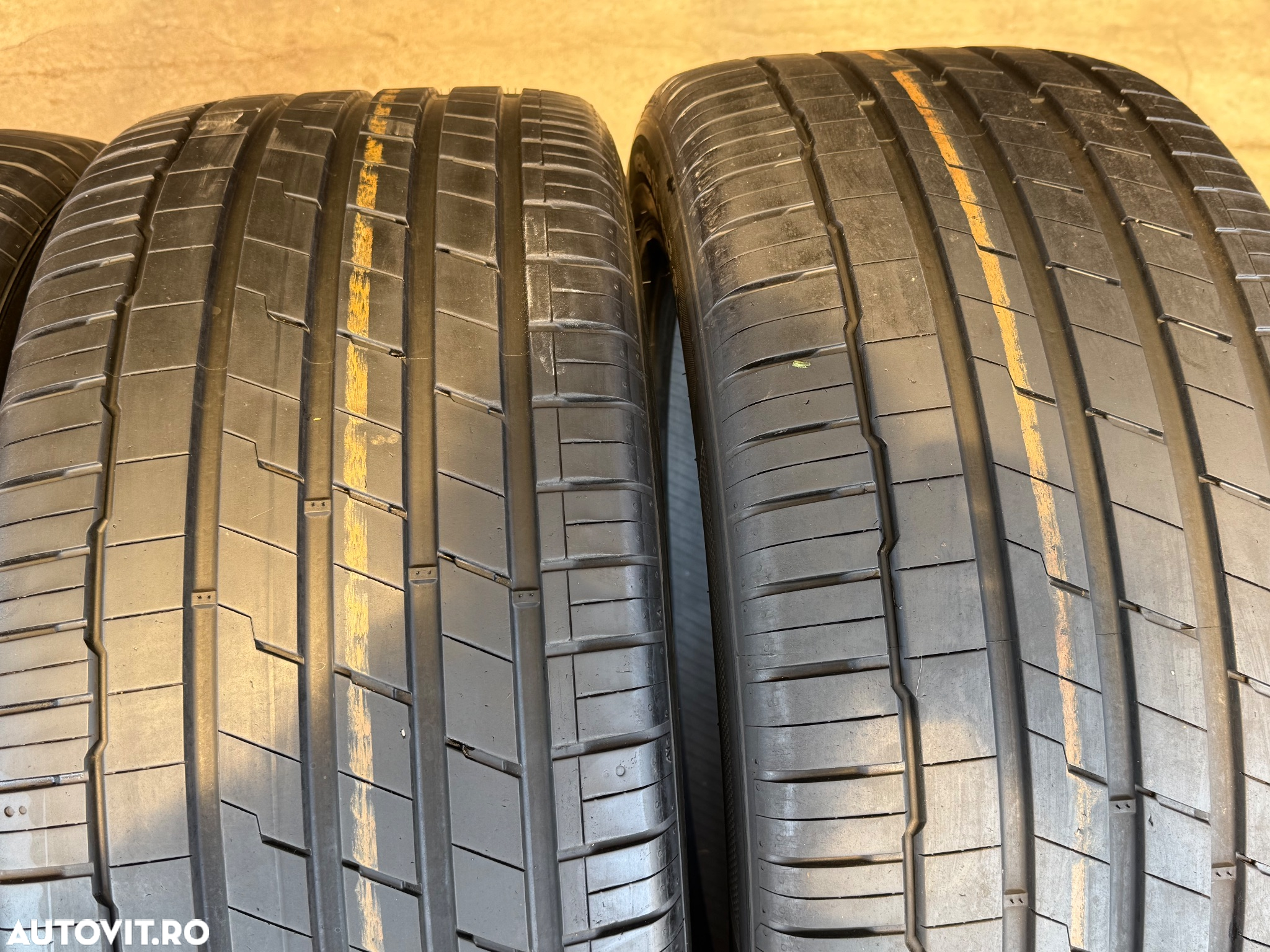 Vând 4 anvelope 295/45/20 hankook de vară ca noi - 3
