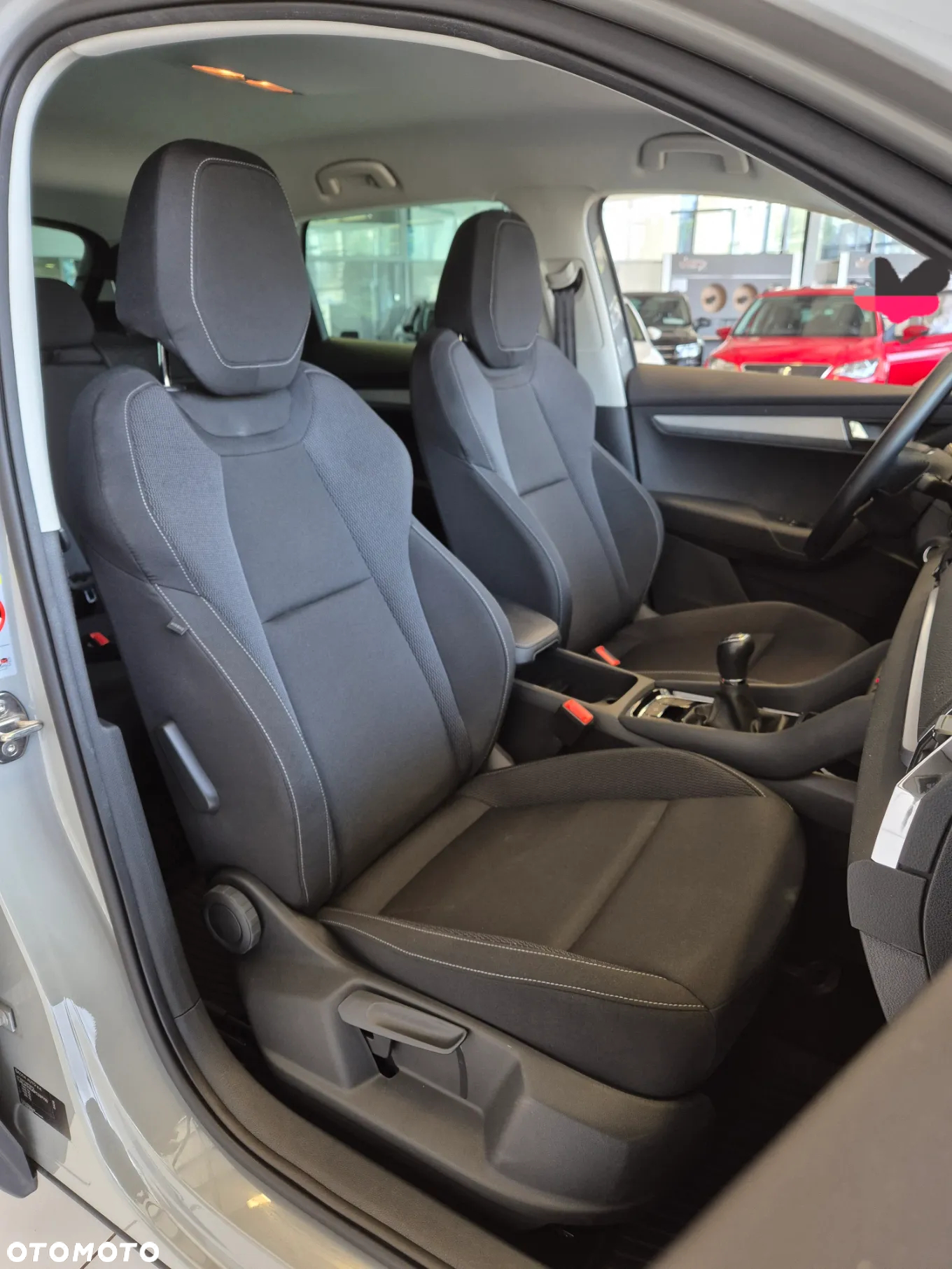 Skoda Karoq 1.5 TSI ACT 4x2 Ambition - 25