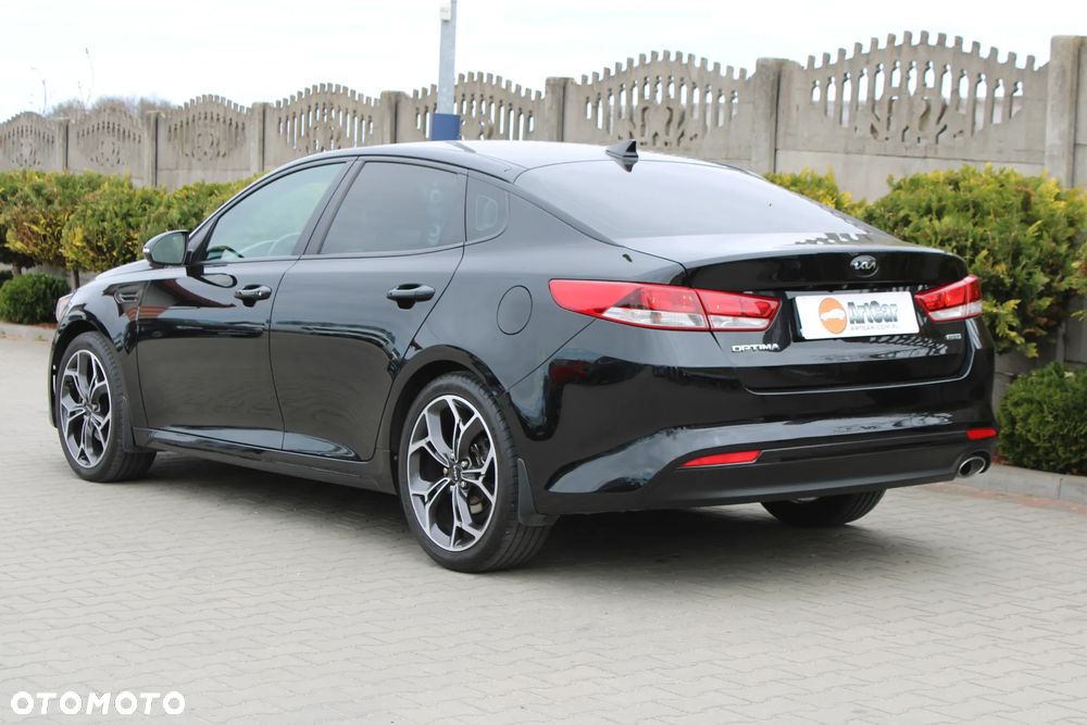 Kia Optima 1.7 CRDI L - 12