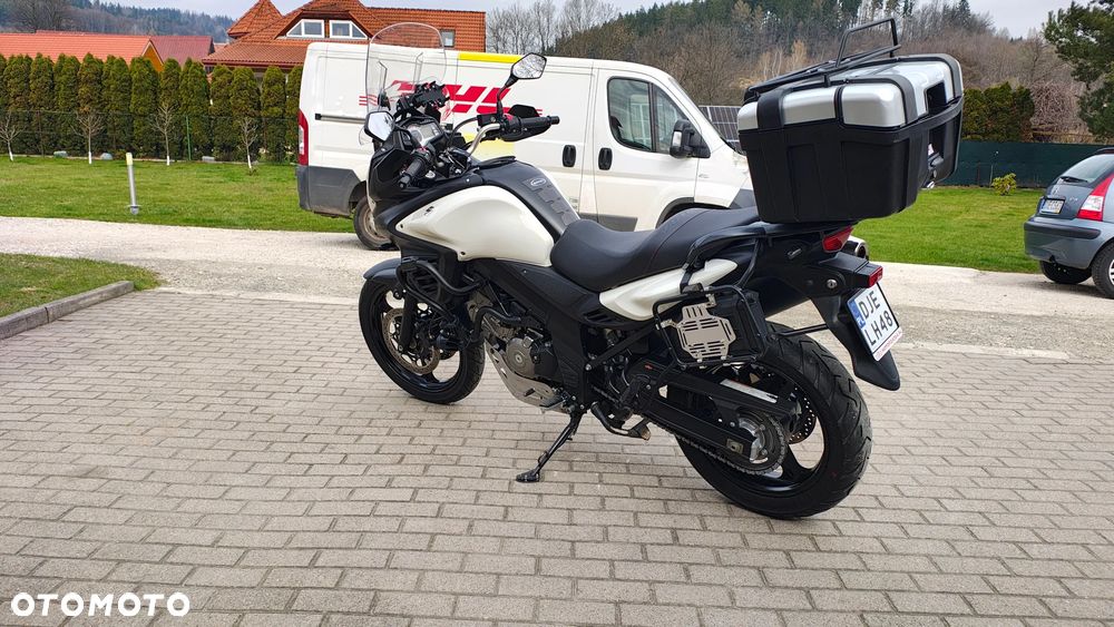 Suzuki V-STROM - 10