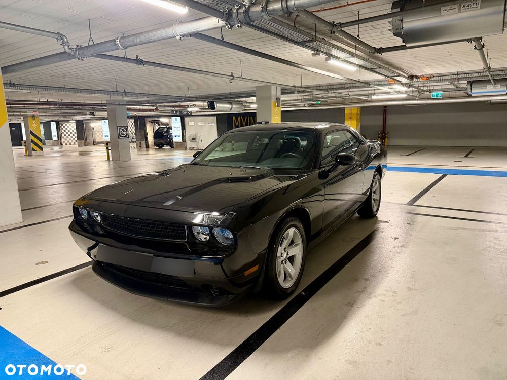 Dodge Challenger - 1