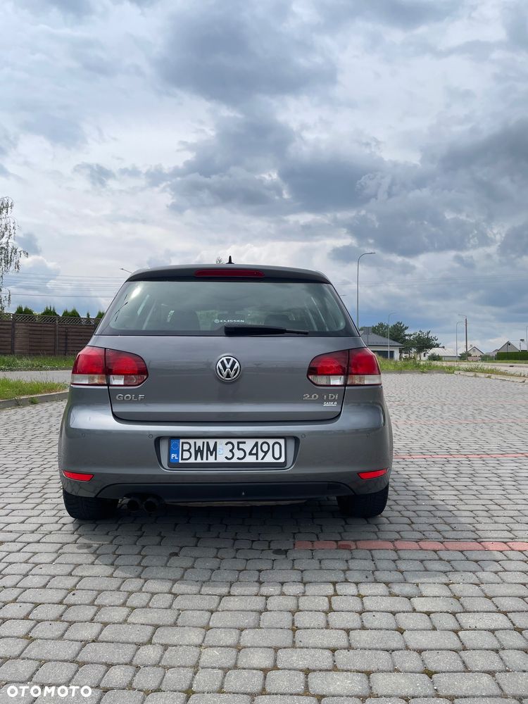 Volkswagen Golf 2.0 TDI Highline - 12