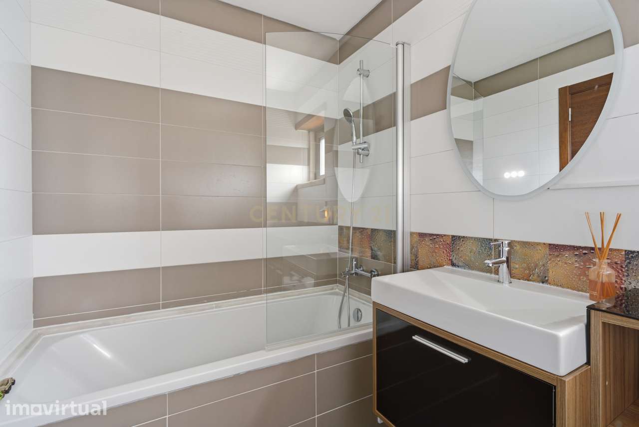 Apartamento T2 - Praia de Santa Cruz - Grande imagem: 4/19
