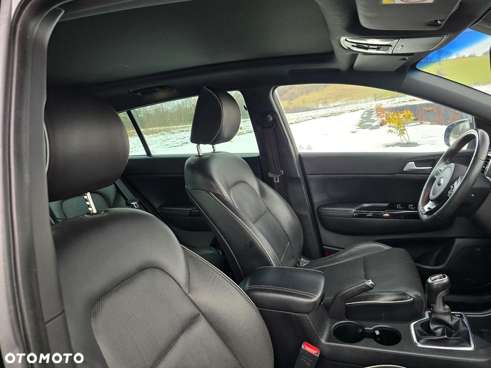 Kia Sportage 2,0 CRDI AWD GT Line - 9