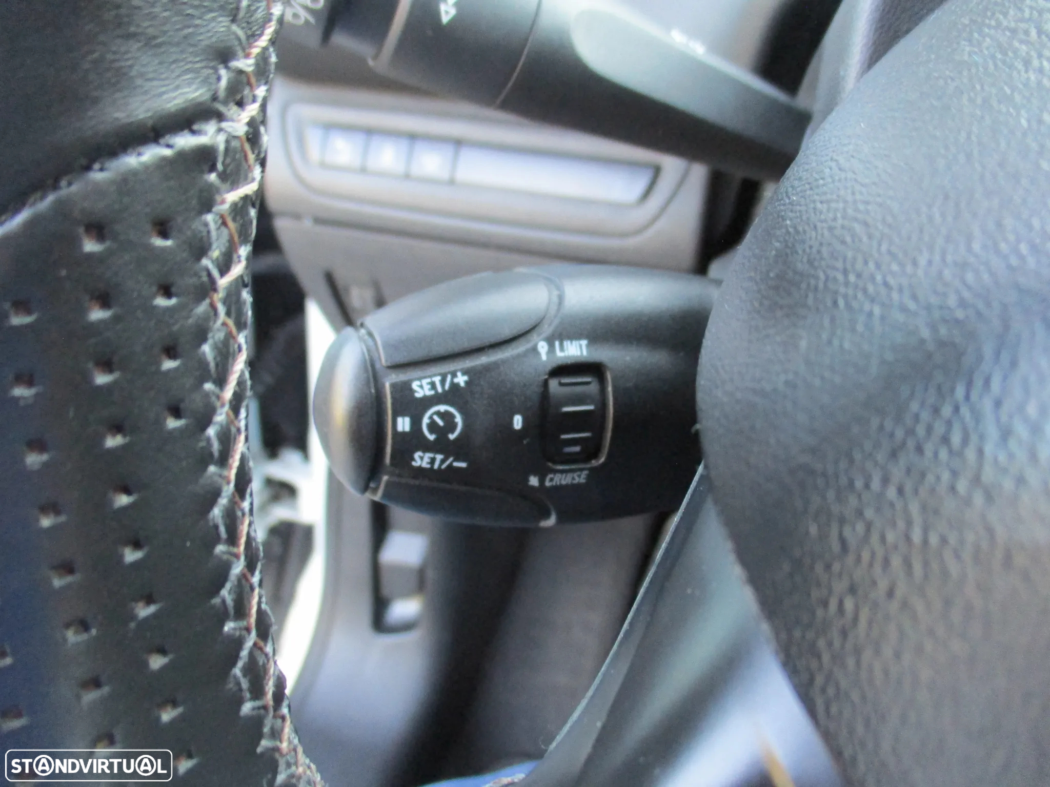 Peugeot 208 1.6 e-HDi Allure - 16
