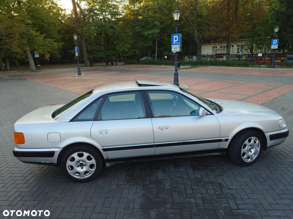 Audi 100 - 24