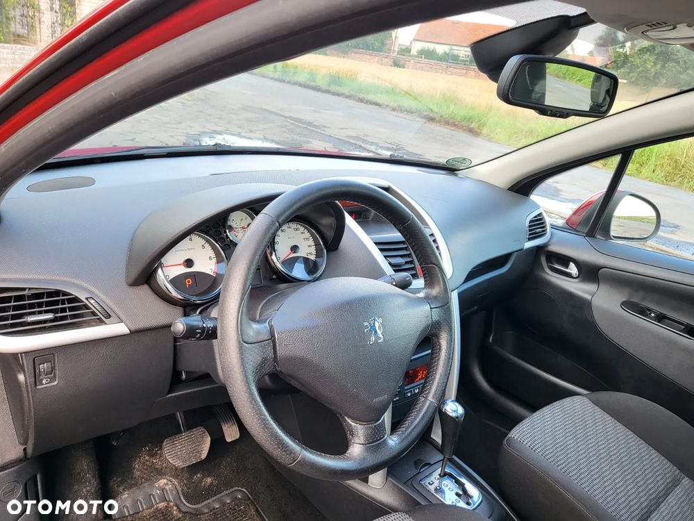 Peugeot 207 120 Automatik Premium - 11