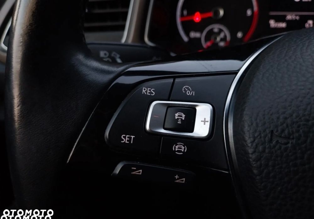 Volkswagen T-Roc 1.6 TDI SCR DPF Advance - 13