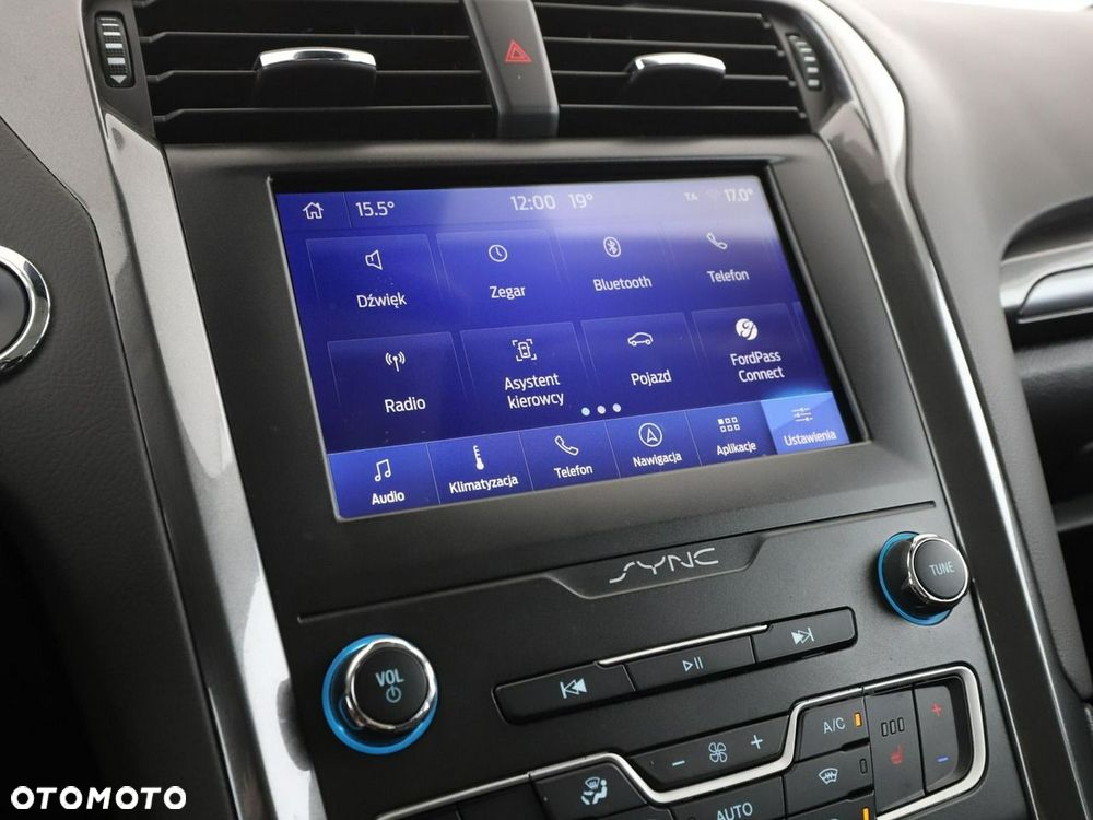 Ford Mondeo 2.0 EcoBlue Titanium - 24