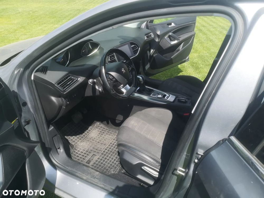 Peugeot 308 SW 1.6 BlueHDi Allure S&S EAT6 - 9
