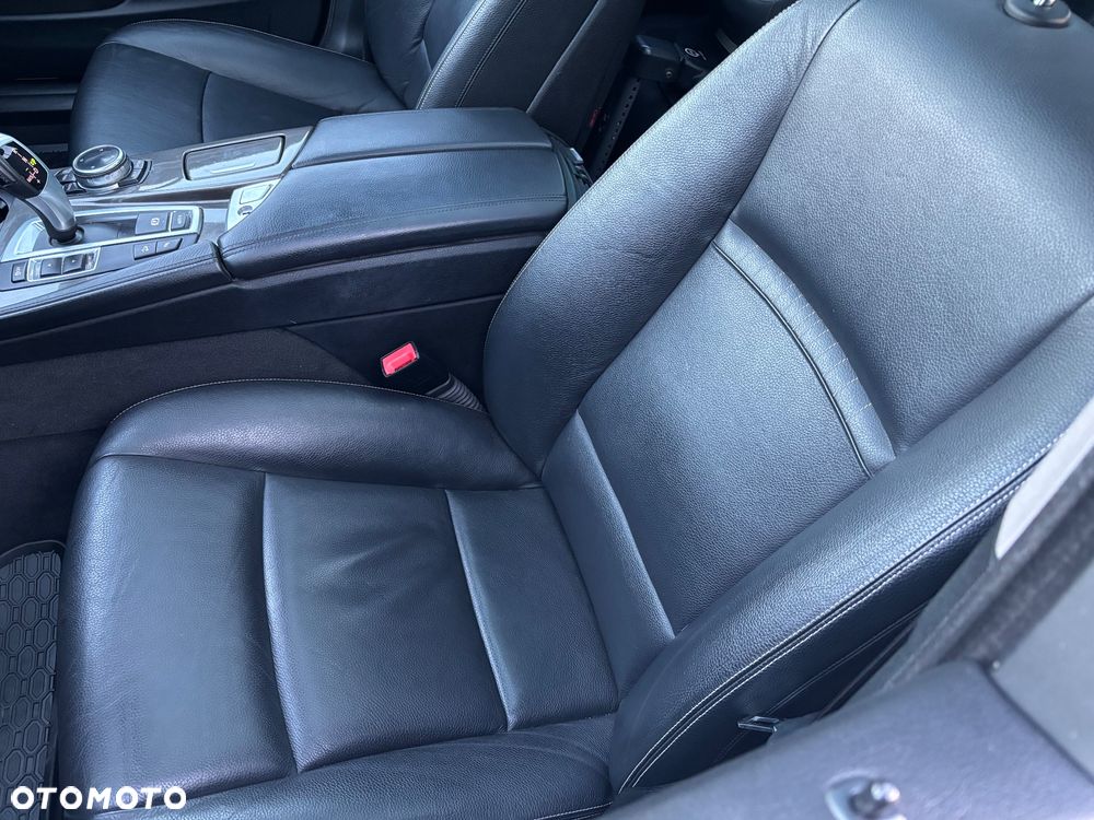 BMW Seria 5 520d xDrive Luxury Line - 14