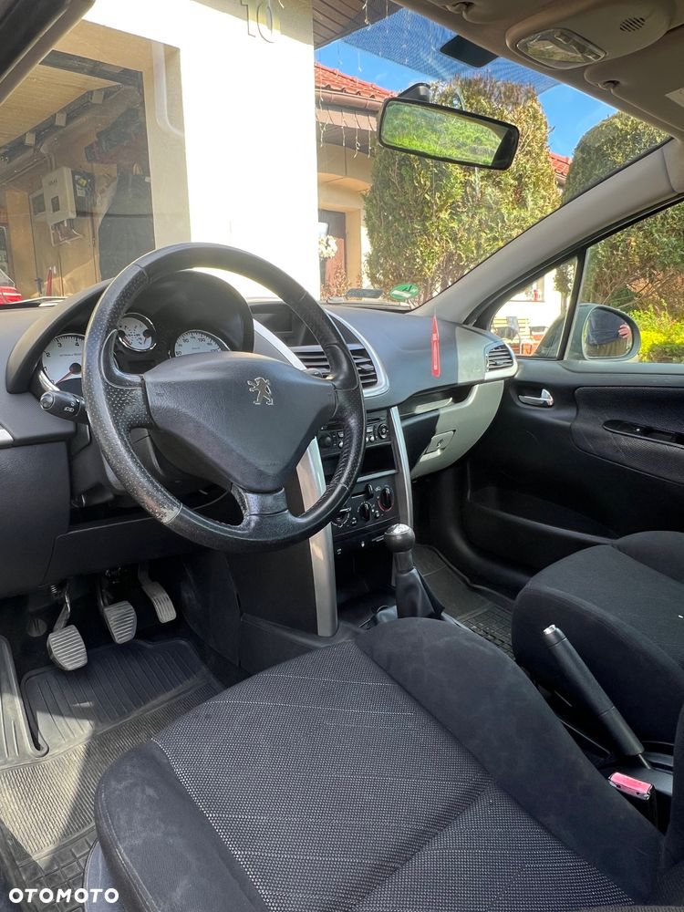 Peugeot 207 - 7