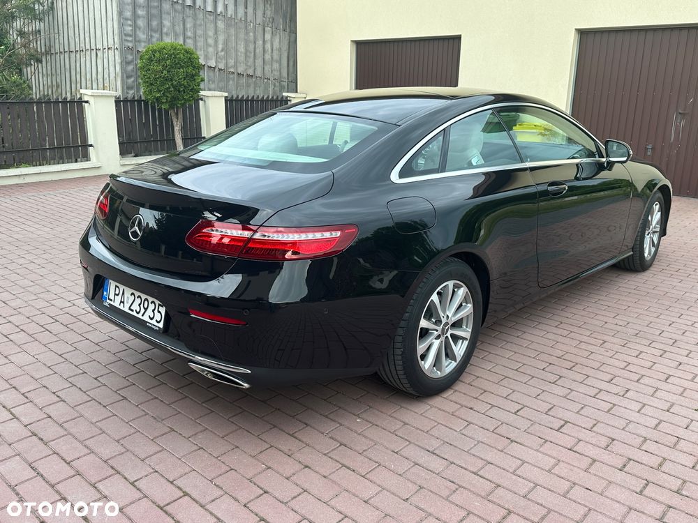 Mercedes-Benz Klasa E 300 9G-TRONIC - 5
