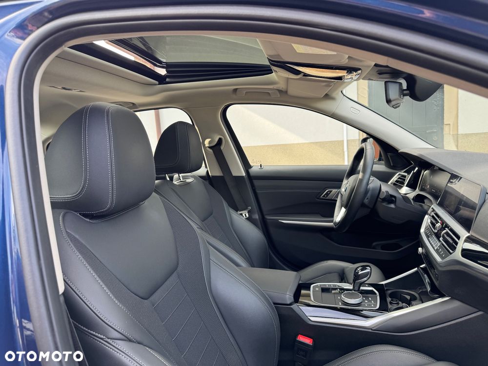 BMW Seria 3 318i Sport Line sport - 16