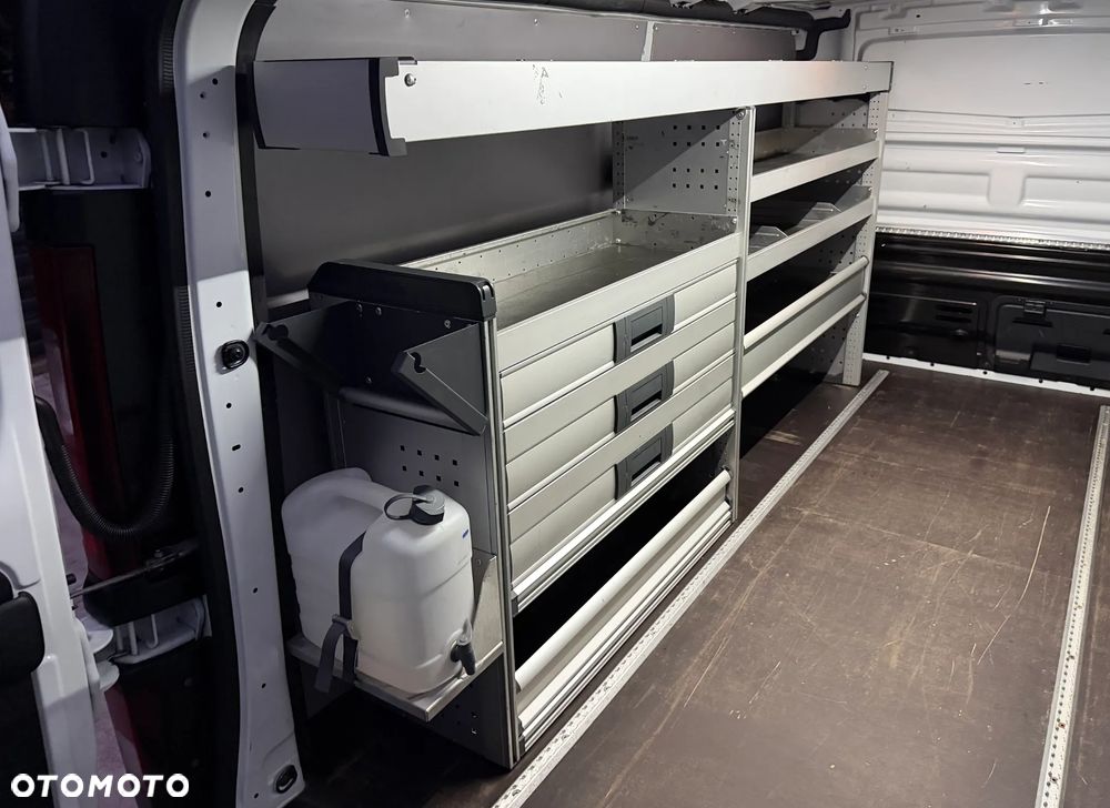 Renault Trafic - 21