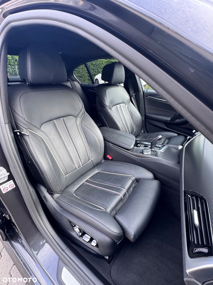 BMW Seria 5 530d xDrive mHEV M Sport sport - 27