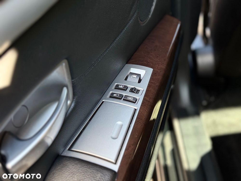 BMW Seria 7 750i L - 17