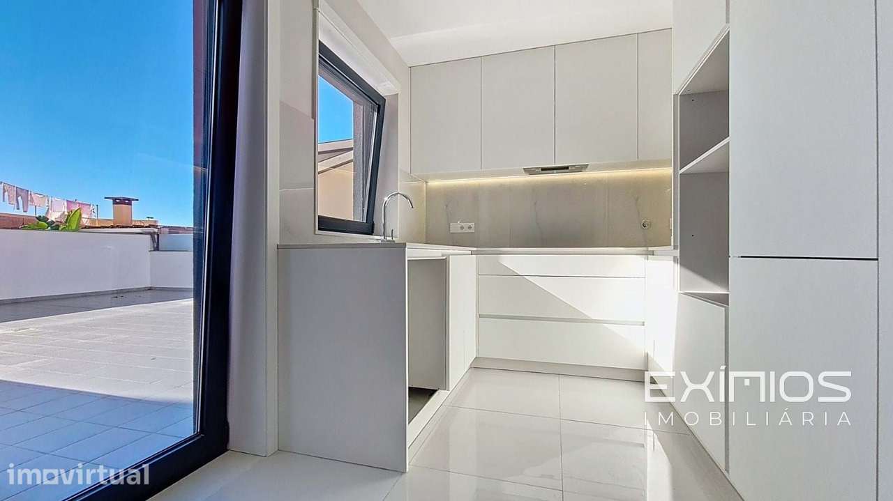 Apartamento T3 Duplex novo, no centro da Póvoa de Varzim