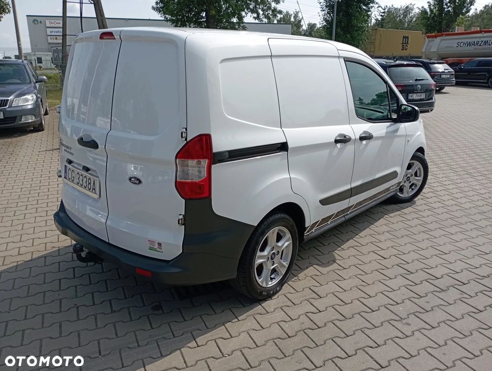 Ford Transit Courier Ambiente - 9