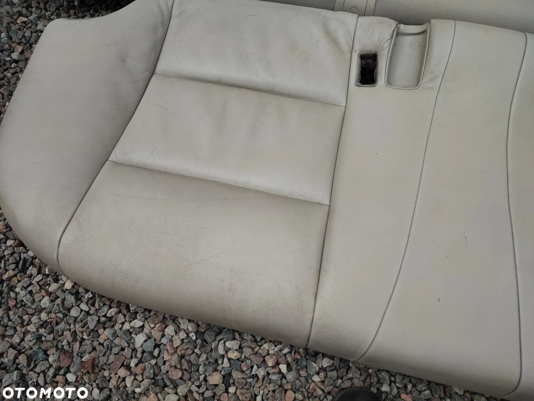 BMW F11 / F11N ORYGINALNA KANAPA TYŁ W KOLORZE DAKOTA OYSTER / BEŻOWA + PODŁOKIETNIK O NR. 7 254 260 OEM W DOBRYM STANIE - 8