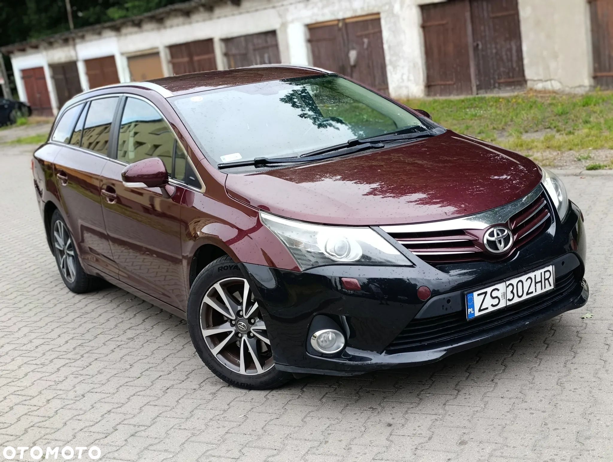 Toyota Avensis 2.2 D-4D Premium - 1
