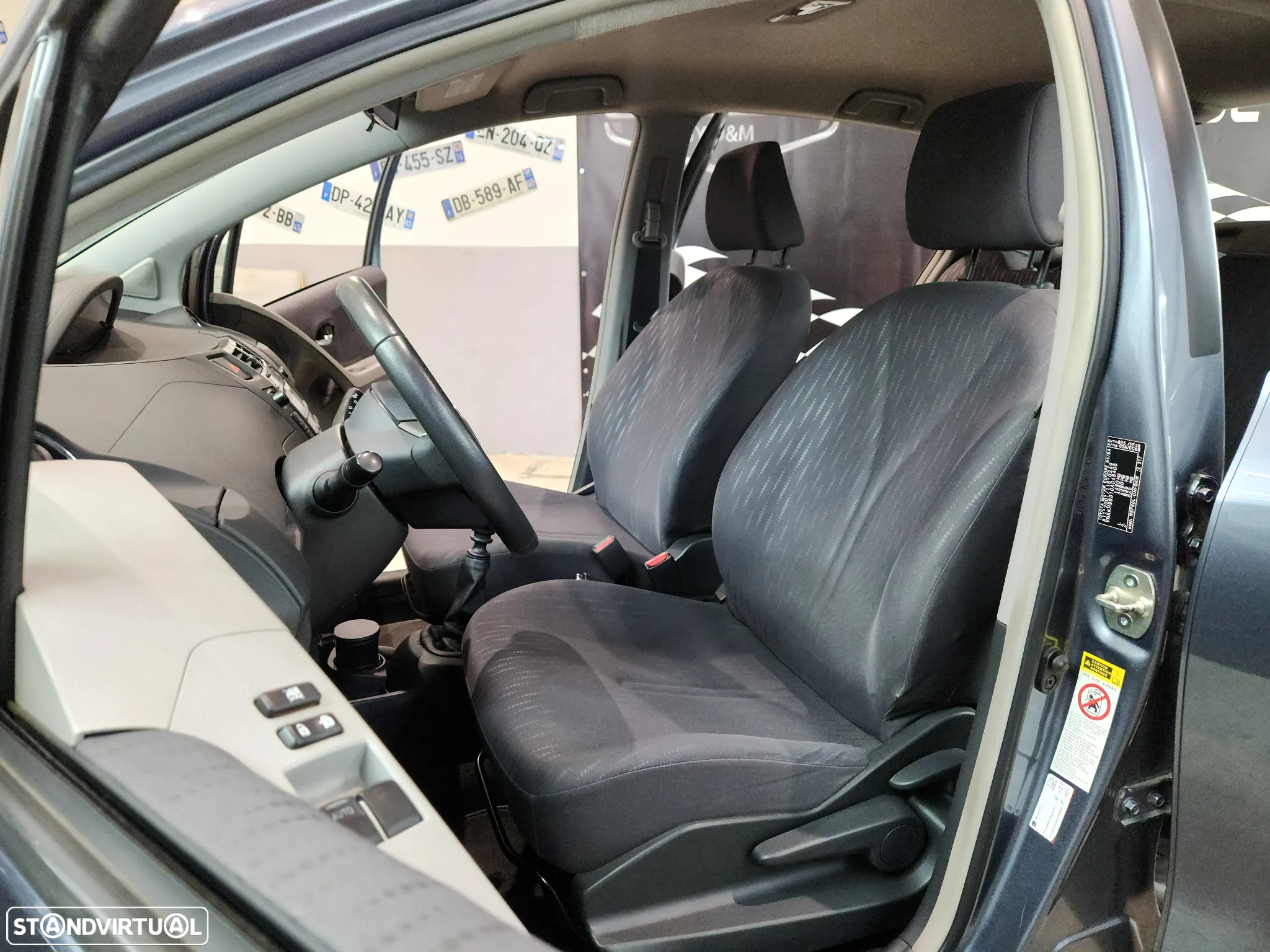 Toyota Yaris 1.33 VVT-i Comfort+AC - 26