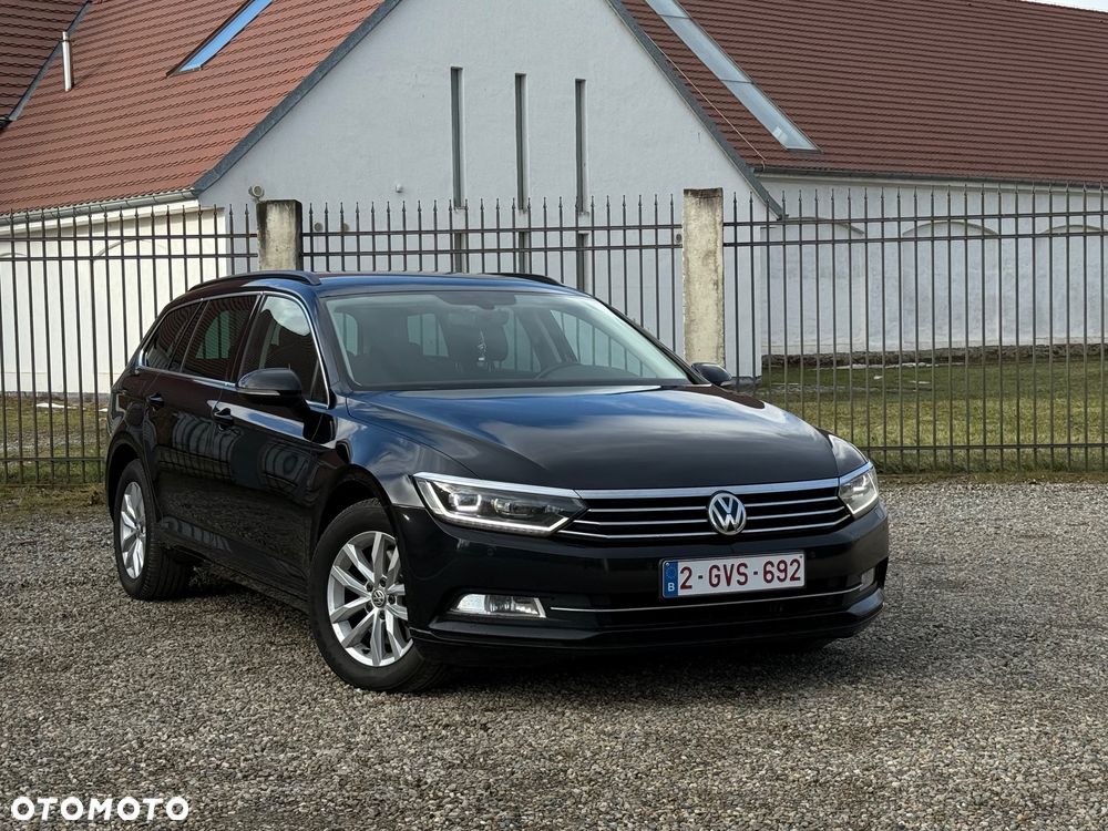 Volkswagen Passat 1.6 TDI SCR DSG Comfortline - 1