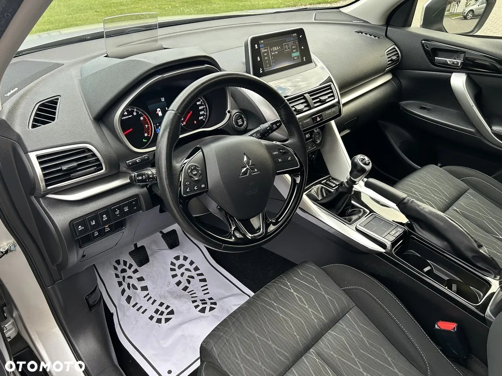 Mitsubishi Eclipse Cross - 30