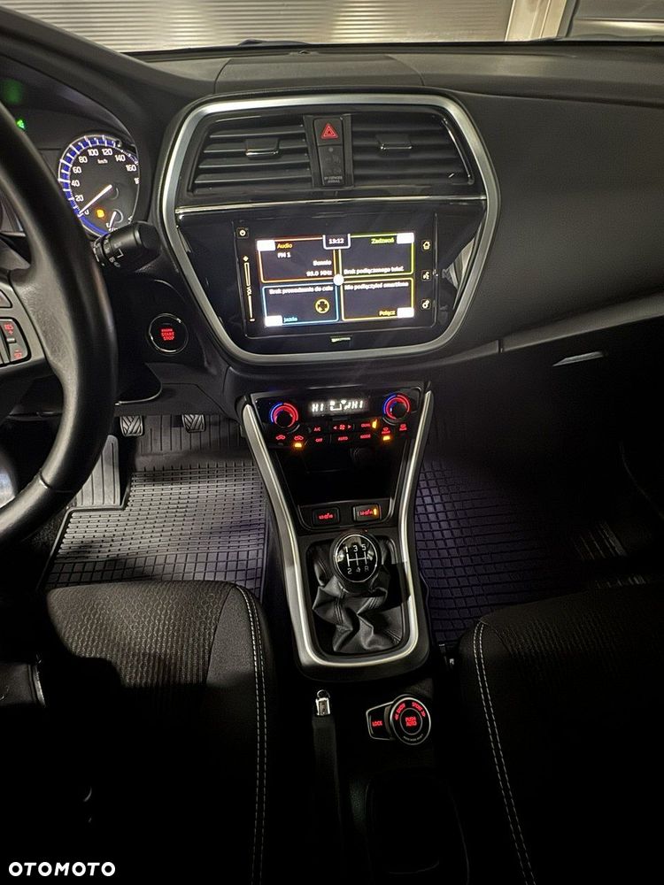 Suzuki SX4 S-Cross - 23