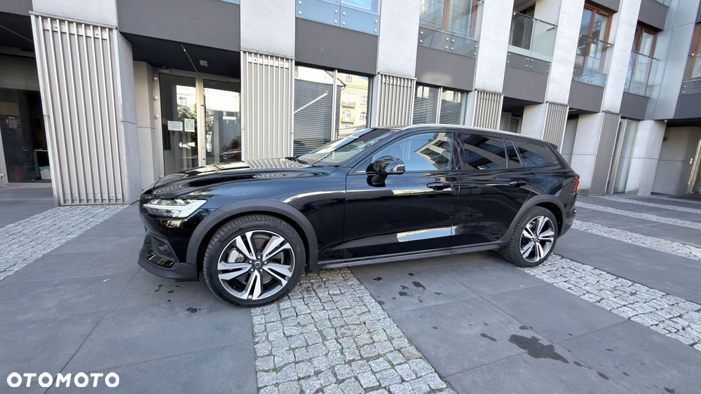 Volvo V60 Cross Country B5 B AWD Plus - 12