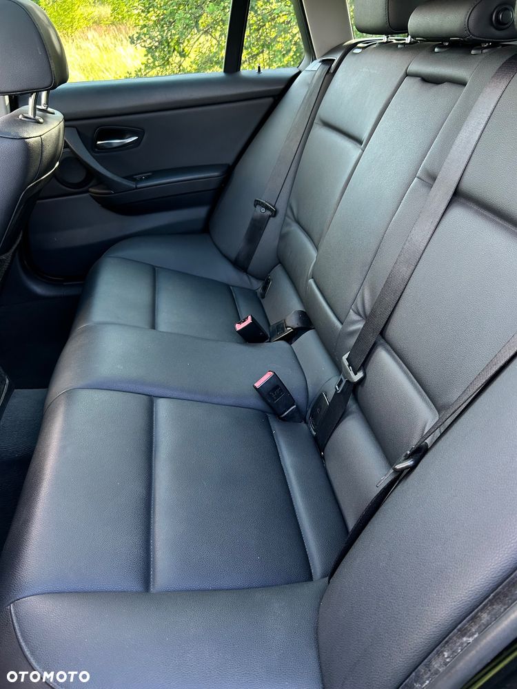 BMW Seria 3 318d DPF - 11