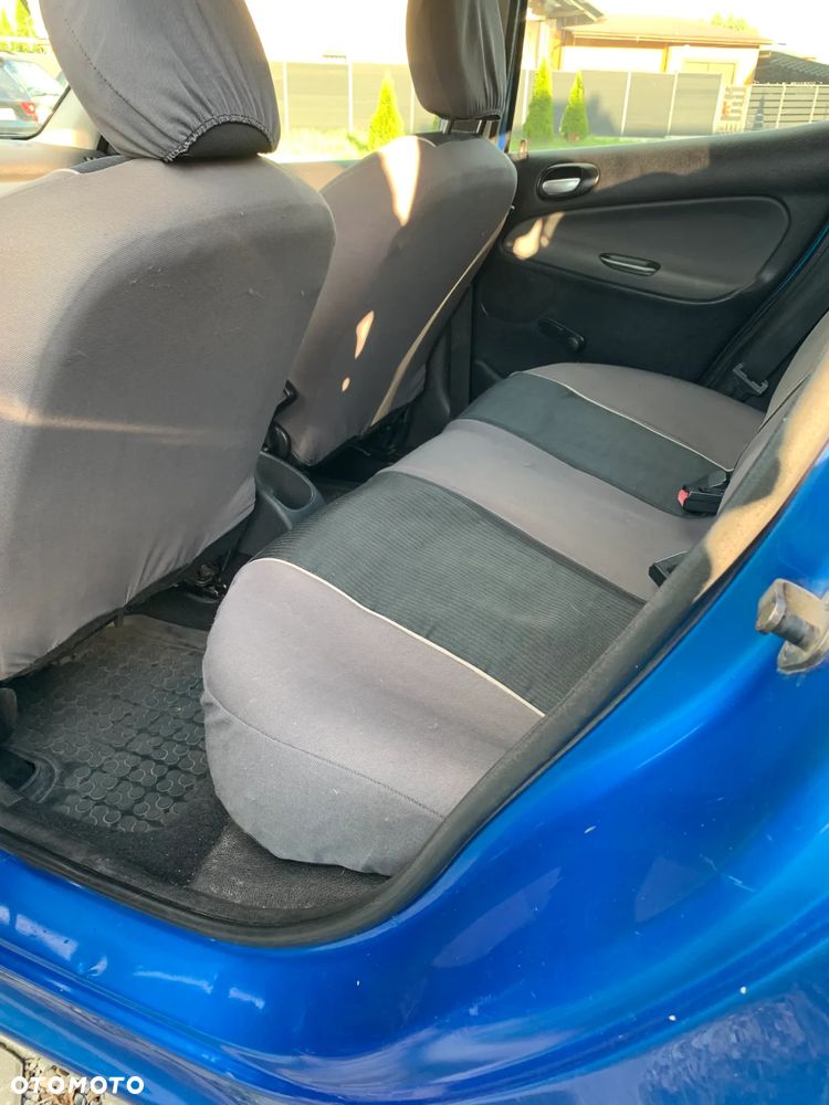 Peugeot 206 - 10