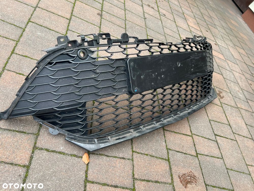 TOYOTA COROLLA E21 KOMBI HB KRATKA ZDERZAKA PRZÓD - 2