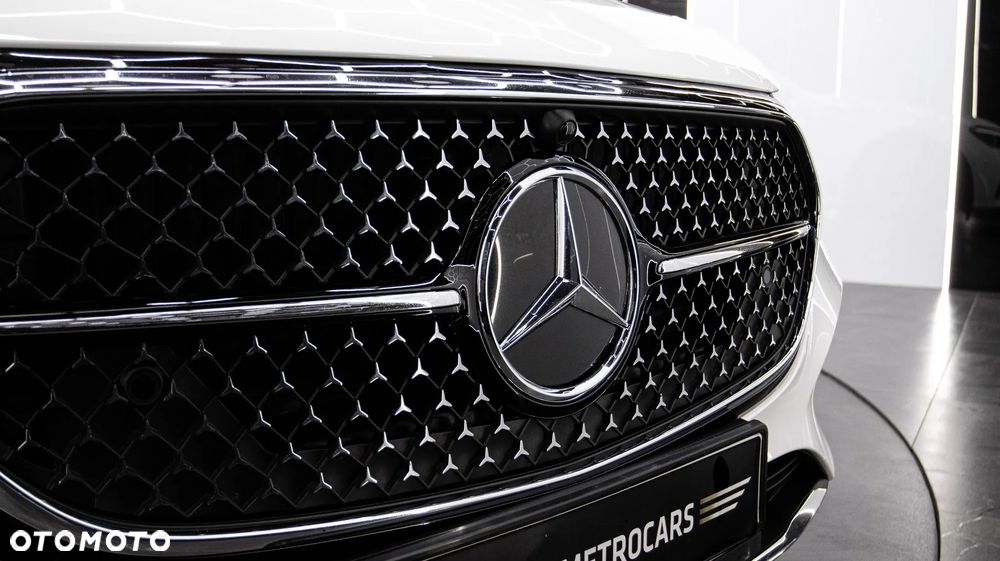 Mercedes-Benz Klasa E 200 mHEV 4-Matic AMG 9G-Tronic - 12