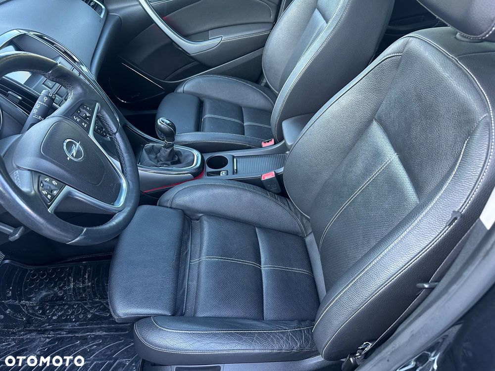 Opel Astra 1.4 Turbo Cosmo - 10