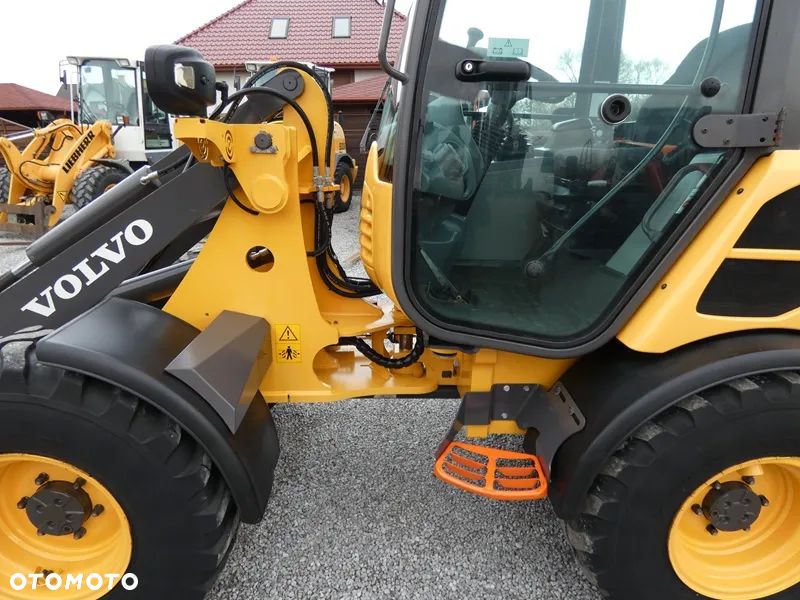 Volvo L20F Z Niemiec / Tylko 2.300mtg / Stan Idealny / - 18
