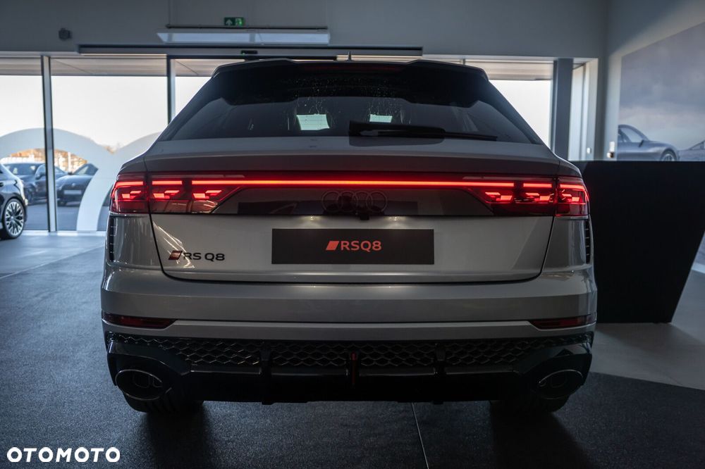 Audi RS Q8 - 5